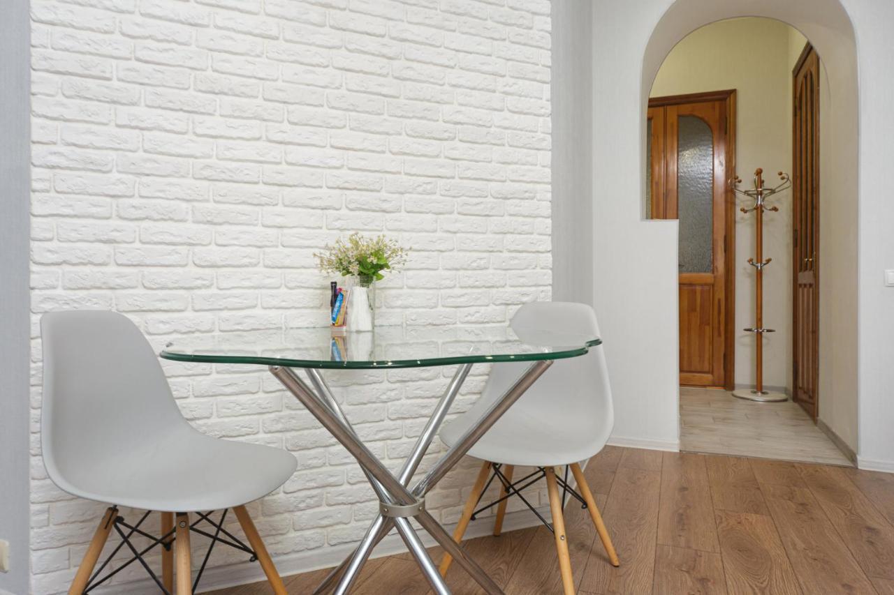 Apartment Zhukovskogo 17 Odessa Esterno foto