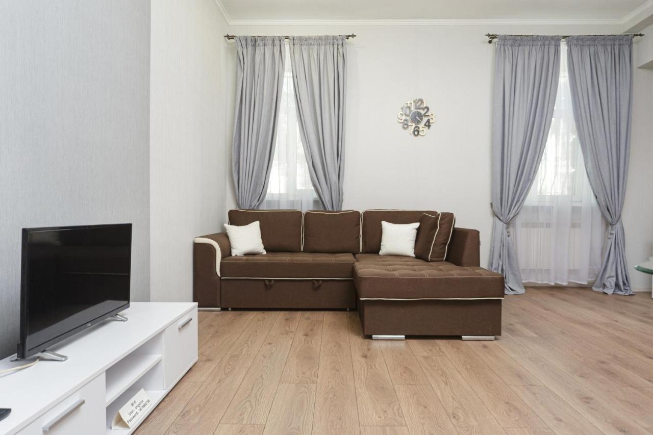 Apartment Zhukovskogo 17 Odessa Esterno foto