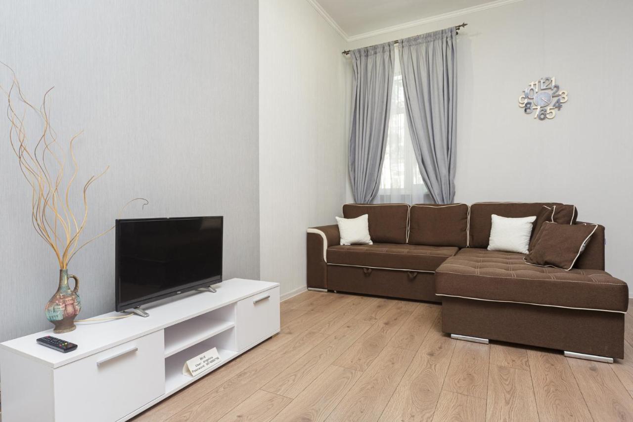 Apartment Zhukovskogo 17 Odessa Esterno foto