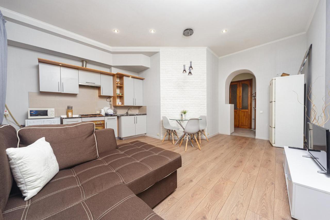 Apartment Zhukovskogo 17 Odessa Esterno foto