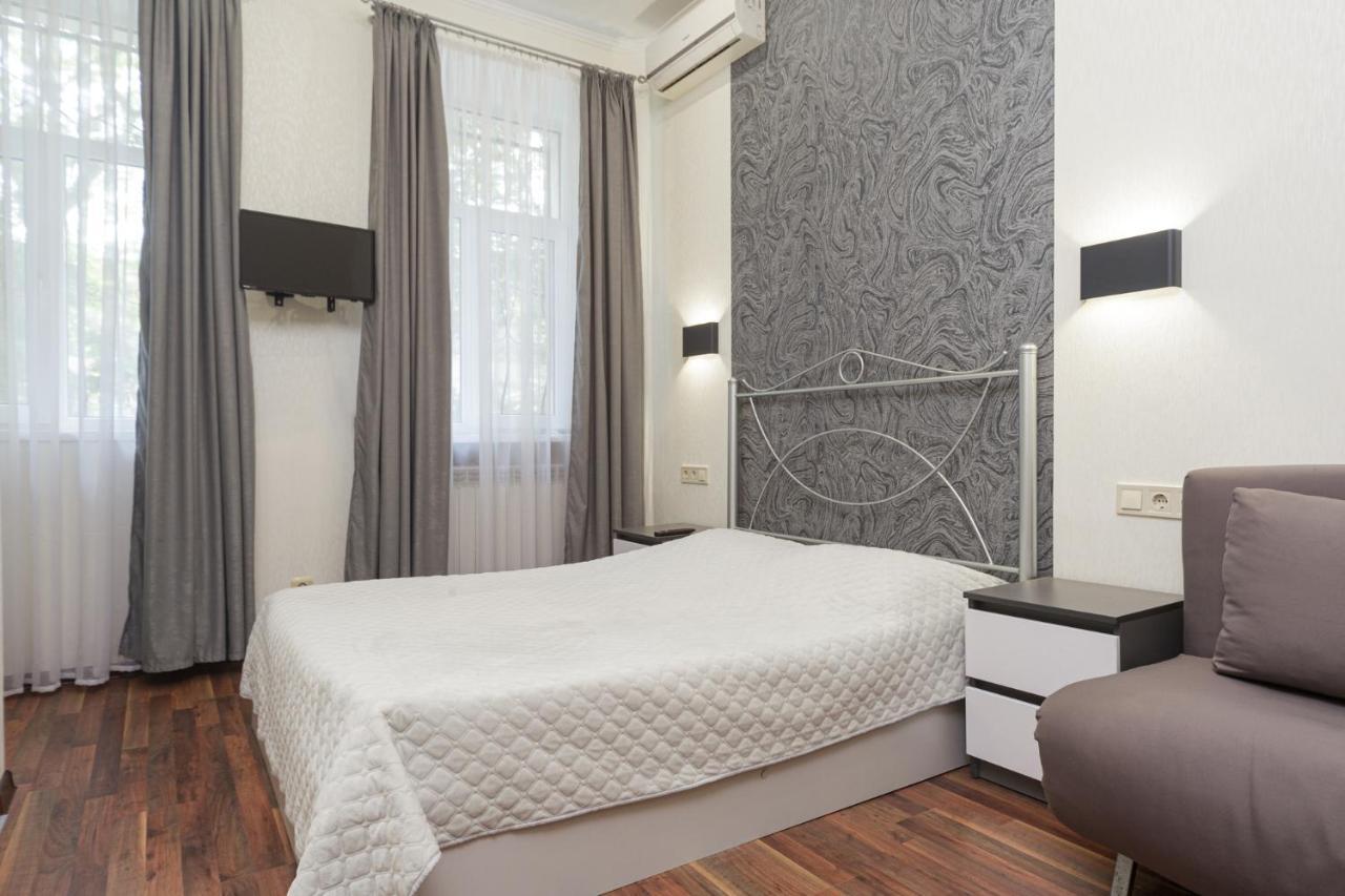 Apartment Zhukovskogo 17 Odessa Esterno foto