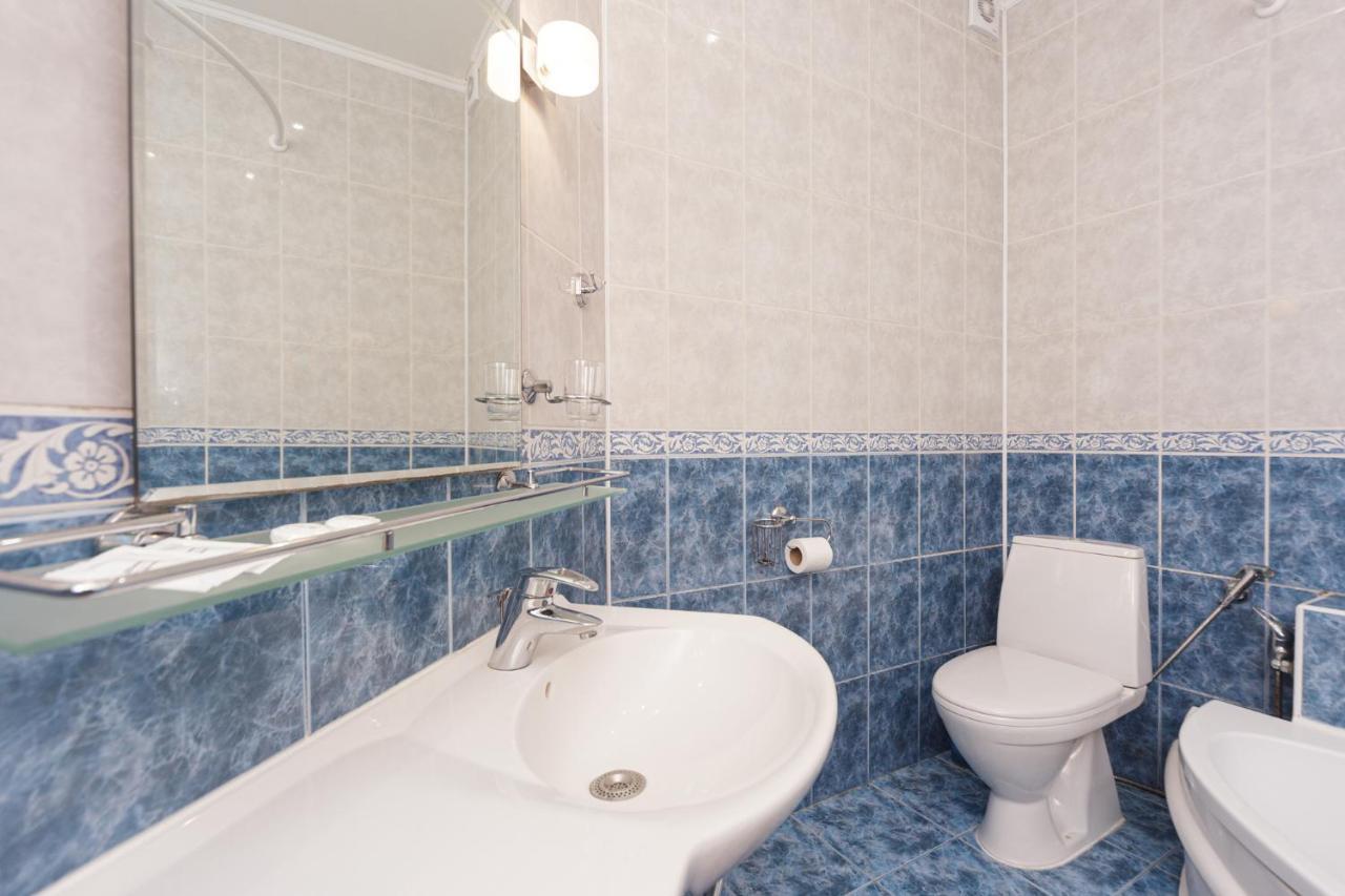 Apartment Zhukovskogo 17 Odessa Esterno foto